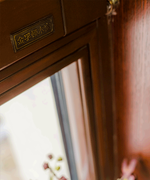 铝包木窗选择用漆膜的原因有哪些？